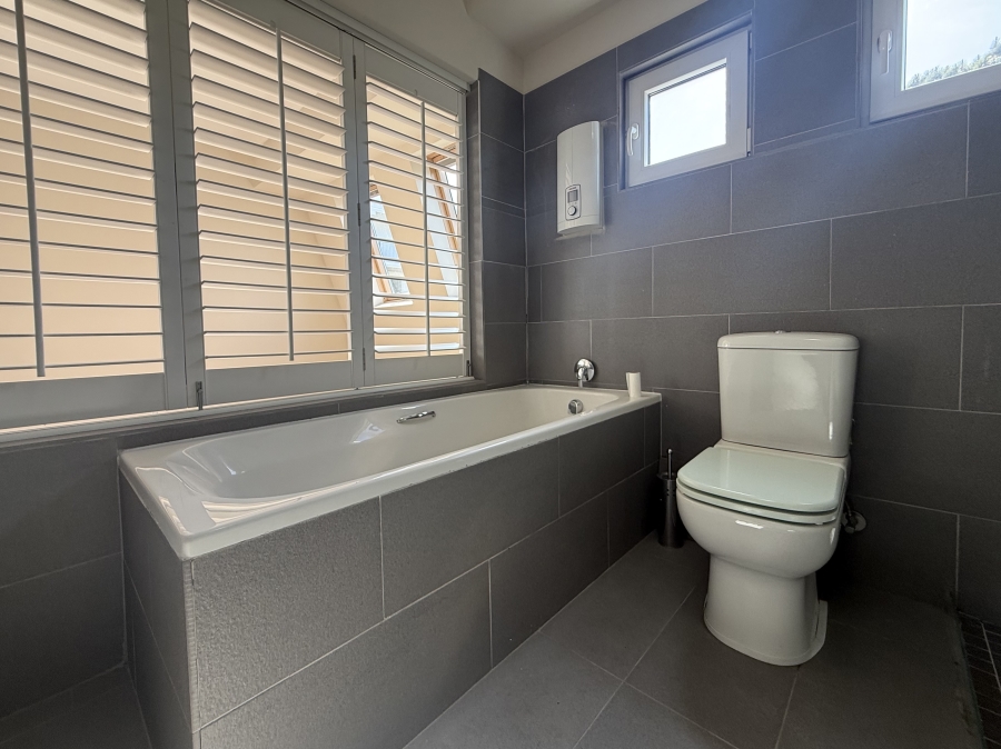 1 Bedroom Property for Sale in Wynberg Upper Western Cape